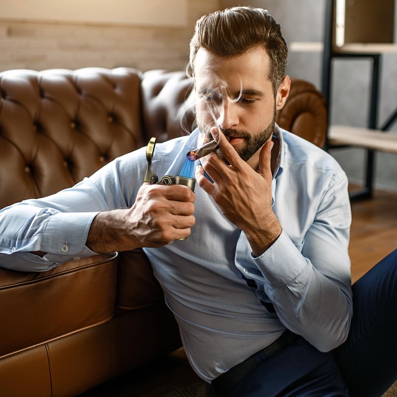 XIFEI Cigar Lighter, 4 Jet Flame Desktop Rocker Arm Lighter