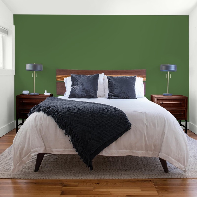 Glidden Total Interior Wall Paint & Primer All-in-One, Mountain Forest/Green,