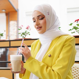 XLIUAX Pack of 36 Hijab Pins for Women, Scarf Pearl Pins Cutout Clip Muslim Hijabs Needles Hijab Headscarf Clips Multicoloured U-shaped Safety Clips Cute for Headscarf, Scarf