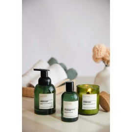 Pear & Magnolia Wooden Wick Scented Candle