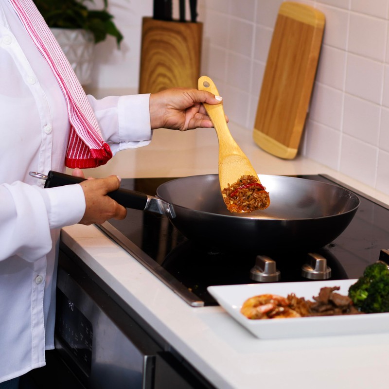 JOYCE CHEN Professional Series 12-Inch Carbon Steel Stir Fry Pan