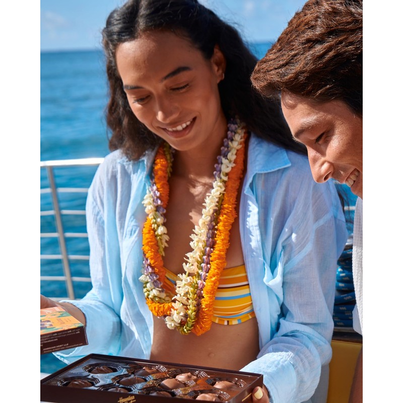 Caramac Box with Macadamia & Caramel by Hawaiian Host