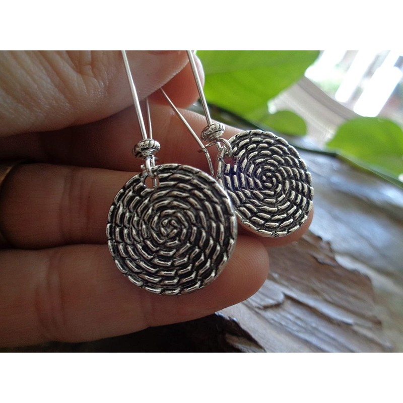Notched spiral and long hooks: long hook earrings with spacer,