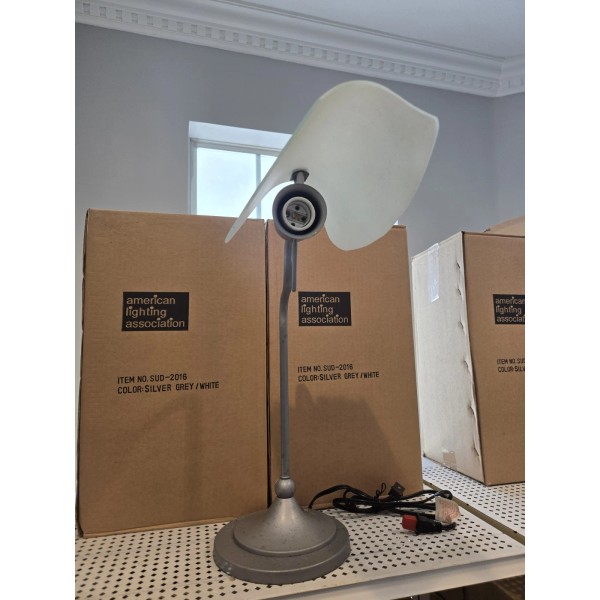 American desk lamp retro 2000's american lighting new in box