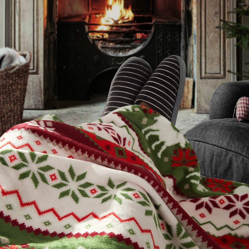 Dearfoams Winter Geo Print Royal Plush Soft Oversized Throw