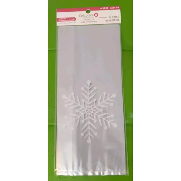 Celebrate It Christmas Treat Bags (12) Snowflake Silver 4"X 9.5"