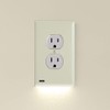 Single - SnapPower GuideLight [For Duplex Outlets] - Replaces Plug-In