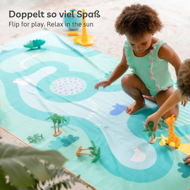 Quut Beach / Pool Towel for Kids with Game -