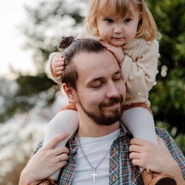 IEFLIFE Dad Gifts Dad Cross Necklace, Silver Cross Necklace Dad Jewelry Best Dad Ever Gifts Dad Gifts from Daughter Fathers Day Christmas Gifts for Dad Him Men Religious Christian Gifts for Dad