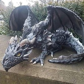 linlinfa Large Crouching Dragon Sculpture Dragon Guardian, Resin Garden Dragon Statues Outdoor Decoration, Gothic Dragon Sculpture Craft for Patio Front Garden Lawn Gargoyle Figures