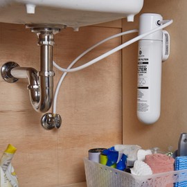 GE Single Stage Under Sink Water Filtration System | Reduces 95+ Impurities Including Lead, Chlorine, Arsenic | Easy Install | Twist & Lock Design | Replace Filter (FQK1R) Every 6 Months | GXK140TNN