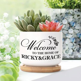 DecStic Welcome to The Home of Custom Name Planters Ceramic Positive Quotes Round Flower Pot with Drainage Holes and Bamboo Tray Pot for Home Desktop Office Windowsill