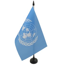 United Nations Table Flag 5'' x 8'' - UNO Desk Flag 21 x 14 cm - Black plastic stick and base - Drapeau ONU AZ FLAG