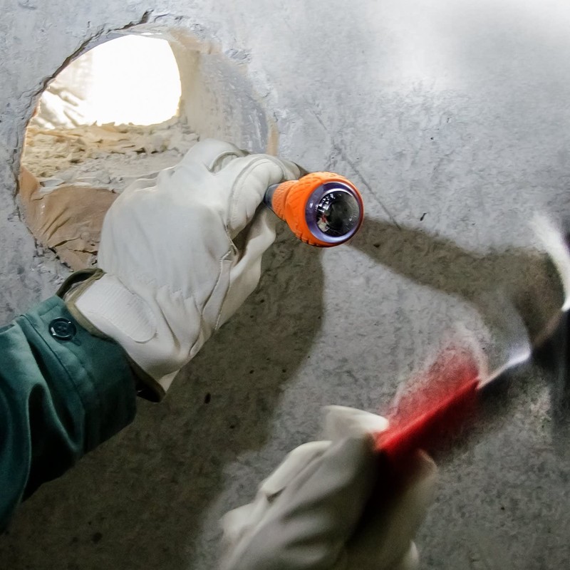 Safe Pass-through Screwdriver