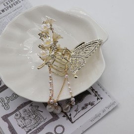 Butterfly Grip Clips,Tassel High Ponytail Princess Hair Ornament Alloy Black White Dots Bow Hairpin Side Bangs Duckbill Clip (Lily of the Valley Butterfly)