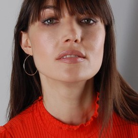 Humble Chic - Aretes de aro finos para mujer, hipoalergénicos, ligeros, con forma de lazo, seguros para orejas sensibles, chapados en plata de ley 925 o oro de 18 quilates, Metal, No es una piedra preciosa