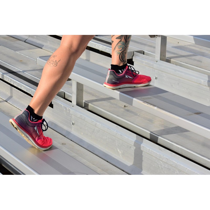 Swiftwick- FLITE XT ZERO Non-Slip Running Socks, Golf Socks, Ultimate