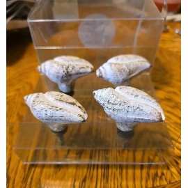 Sanibel Shores Set of 4 Sanibel Shores Ceramic Sea Shell Cabinet Drawer Knobs Pulls  NEW