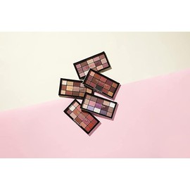 Revolution Beauty London Reloaded Eyeshadow Palette, Highly Pigmented, 15 Shades, Matte and Shimmer Finishes, Iconic 3.0, 16.5g