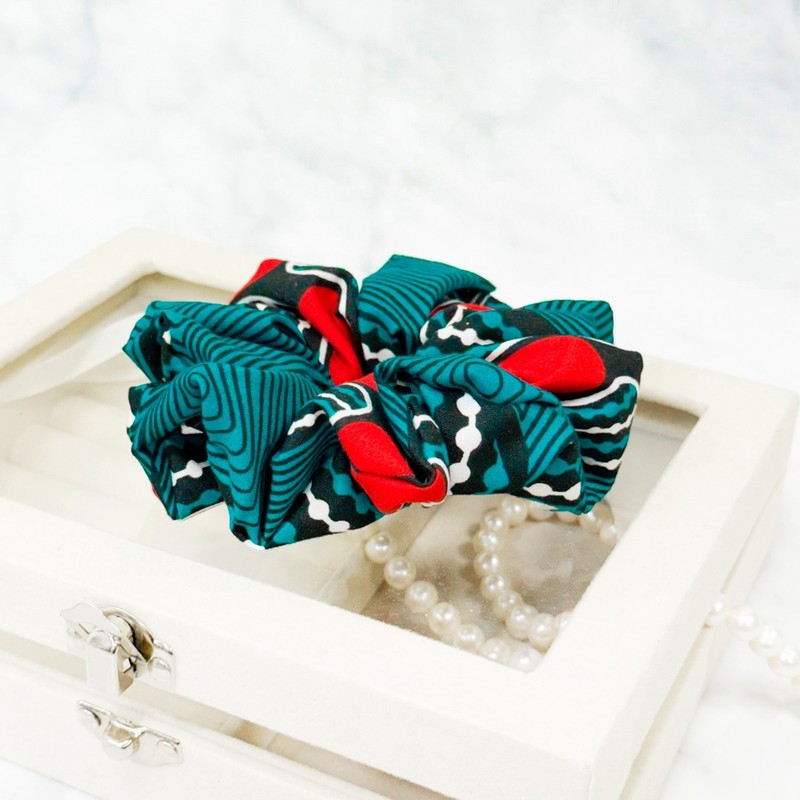 Burnaby Cyan Red Art Scrunchie / 버나비 시안 레드 아트