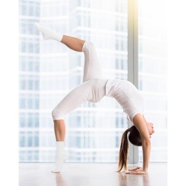 yeuG 4 Pairs Non Slip Pilates Socks with Grips for Women, Grip Crew Socks for Yoga, Barre, Hospital, Barefoot Workout, A04-white*4, Small-Medium