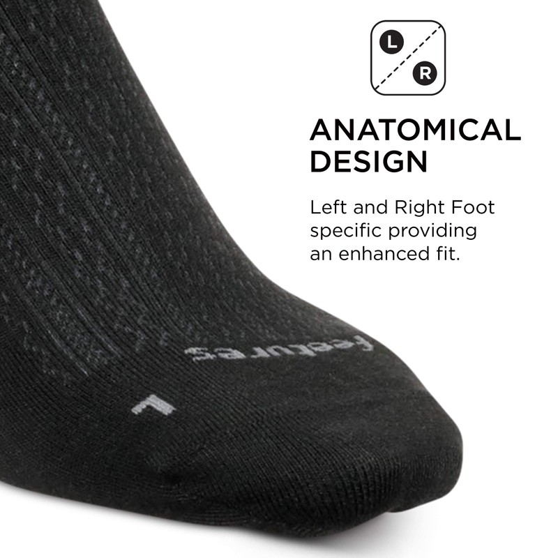 Feetures Womens Everyday Ultra Light Crew Sock (Small, Black)