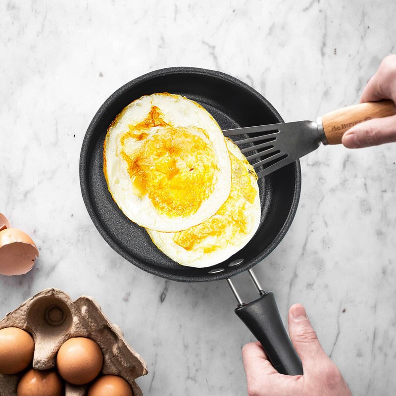 Mini Nonstick Egg & Omelet Pan – 4.7” Single Serve