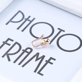 Cimenexe Punk Skull Clip On Nose Ring Golden Skull Non Piercing Nose Ring Skull Nose Cuff Hoop Ring Skull Septum Piercing Ring Jewellery for Women and Girls Gifts