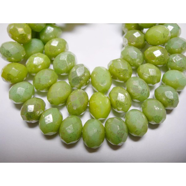 Czech 25 beads - 8x6mm Honeydew Green with Silver Wash
