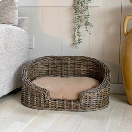 THE LICKER STORE DBD1000A Curvy 28.5" x 17.25" Classic Handwoven Rattan Dog Bed with Machine-Washable Cushion, Kubu Gray
