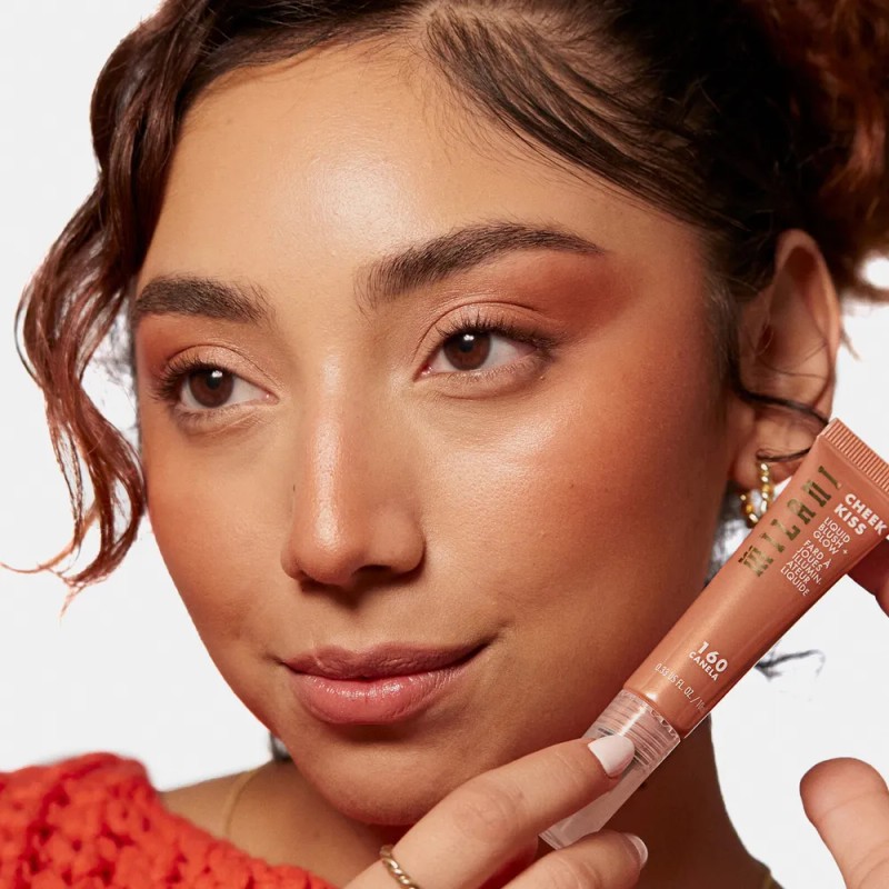 Rubor Líquido Milani Cheek Kiss Blush And Glow Tono Canela