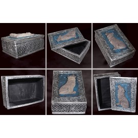 mtb more energy Decorative Jewellery Box "Treasure of The Dire Wolve" - Wolf in Front of Starry Sky - 11 x 8 x 5 cm - Fantasy Mystic Decoration