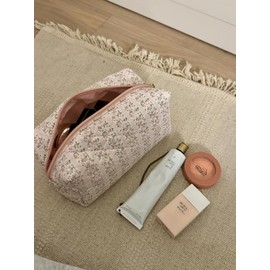 KFVIM Floral Make Up Bag Coquette Cosmetic Bag Quilted Makeup Bag for Women Portable Toiletry Bag Travel (pink)