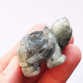 Manekieko Natural Moonstone Turtle Ncrystals and Healing Stones, 35 mm Hand Carved Animal Sculpture for Collecting, Fengshui Healing Crystal