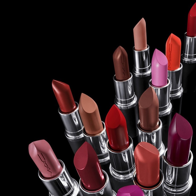 Anjumain Mac Maximal Sleek Satin Lipstick Left on Red ×