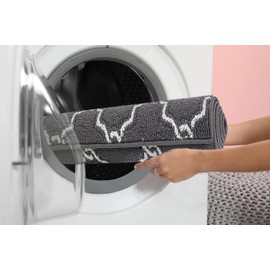 Creative Home Ideas – Tufted Runner - Yohan Trellis Rug - Modern Home Décor - Washable Rug - Accent Carpet for Entryway & Hallway - Measures 26" x 60" - Dk Grey and White