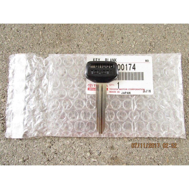Toyota 00 - 03 TOYOTA ECHO MASTER UNCUT KEY BLANK