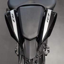 Resin Bike Motorcycle 3D Stickers Compatible With Yamaha YZF R7 2021-2024 Black. Bike Tail Protection From Bumps And Scratches. Sticker 3D Resin Gadget Moto