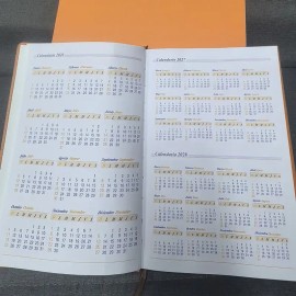 Agenda Diaria 2026 A5 Pasta Dura Español Con Caja De Regalo