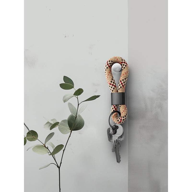 Dinalu Key Pendant Made of Sailing Rope with Black Metal,