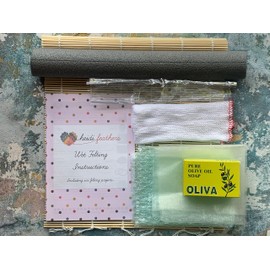 Heidifeathers® Boxed Wet Felting Kit - 100g Natural Wool, Bamboo Mat.