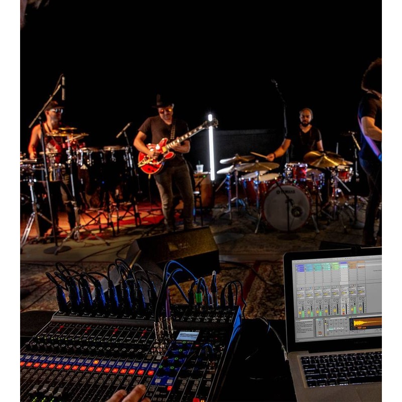 Zoom BTA 1/UK Bluetooth Adapter Black