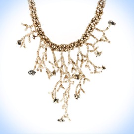 Stylish Coral Pattern Beige Beads Howlite Chip Unique Chic Crystal Rhinestone Elegant Jewelry Necklace For Women