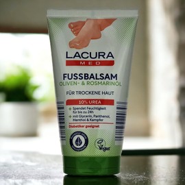 Lacura Med Foot Balm 10% Urea with Menthol & Camphor Olives & Rosemary Oil Dry Skin Vegan 150 ml (Pack of 2)