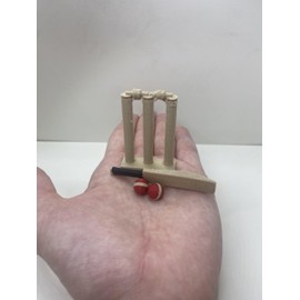 Miniature Desktop Cricket Game Set - Playable Tabletop Cricket with Wickets & Balls - Office Desk Toy