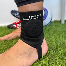 LION SPORTSWEAR Ankle Protectors for Football – Dual-Sided Protection, Perfect Pair with Shin Pads - Available in Kids & Adult Sizes - Medium