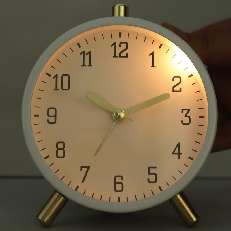 Lafocuse Classic Metal Alarm Clock Analogue No Ticking, Milky White