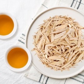 Fresh medicinal herb domestically produced Astragalus 300g / 신선약초 국산 황기 300g