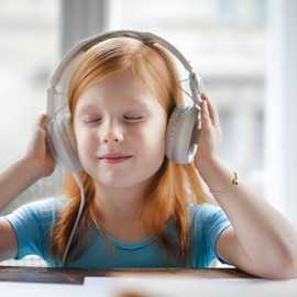 Yoosteel Gold Bracelets for Women Jewelry Gifts Trendy, 14K Gold Filled Beaded Bracelet Dainty K Gold Initial Charm Bracelets for Women Gold Jewelry Gifts for Women Friends Women Christmas Gifts