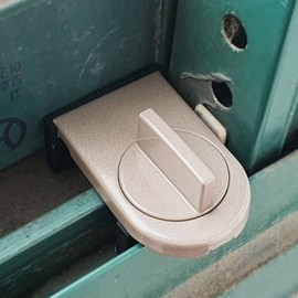 Window Lock Brown 2ea